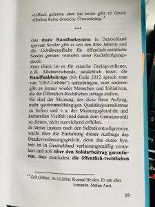 Mehr über den Artikel erfahren Angriffe auf den Öffentlich-Rechtlichen Rundfunk, Babiš & das „Prinzip Storchennest“